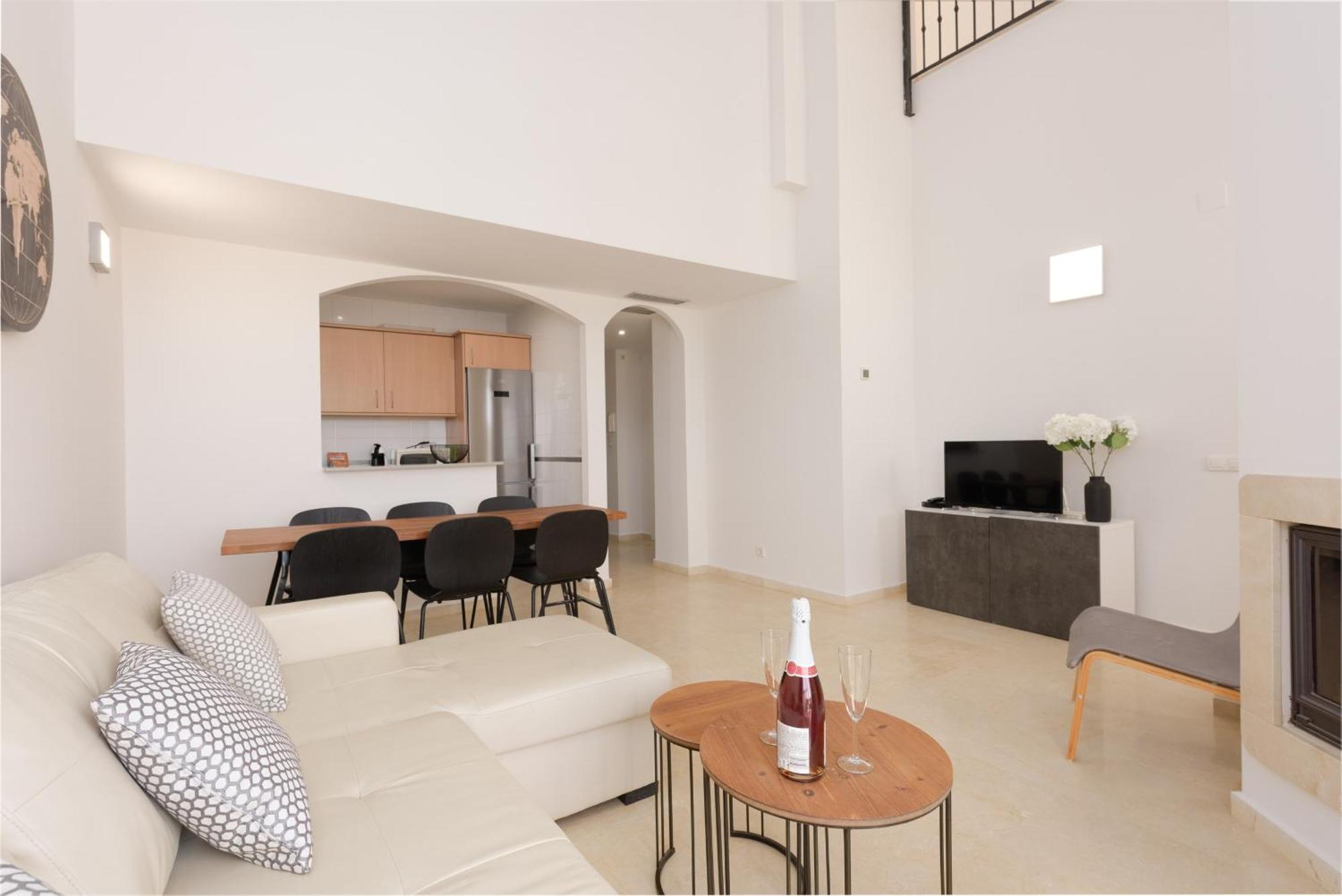 2247-Duplex 3 Bedrooms With 2 Terraces Манилва Экстерьер фото